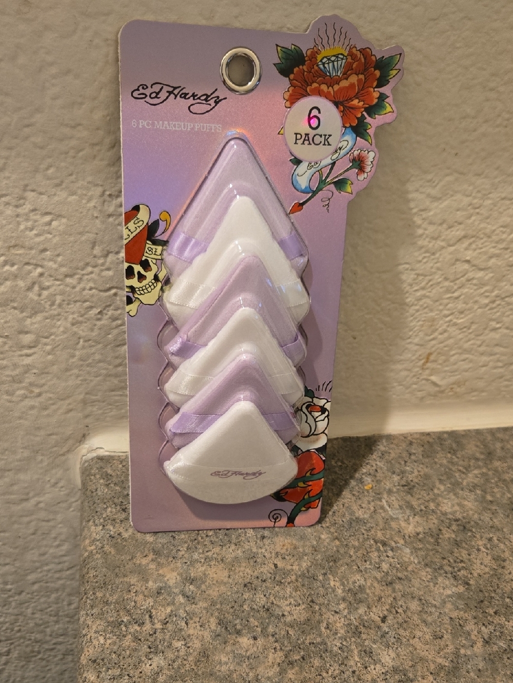 Ed Hardy White and Lilac Triangular Makeup Puffs - 6 Pack Brand New